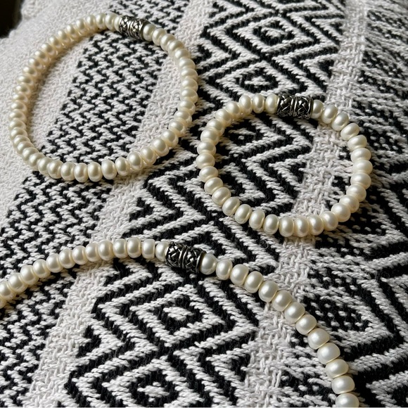 Adjustable Length 3pc White Freshwater Pearls with Magnetic Clasps - Picture 10 of 11